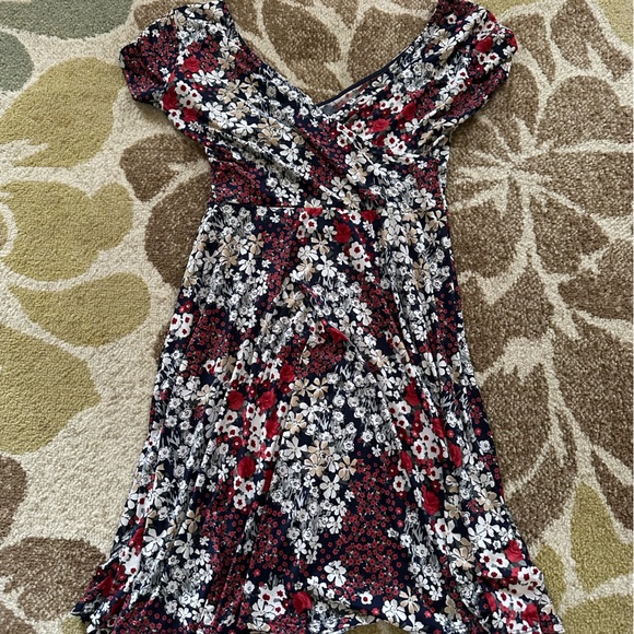 KAILEIGH FLORAL DRESS - Picture 3 of 4